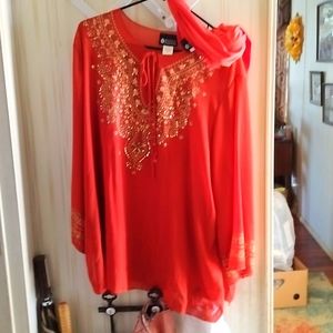 Maggie Barnes xl long sleeved shirt with matching underneath tank top